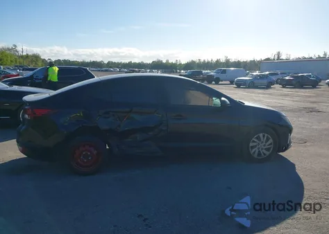 2019 Hyundai Elantra Se z USA, uszkodzony, nr VIN KMHD74LF5KU805844